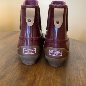 Sperry rain boots